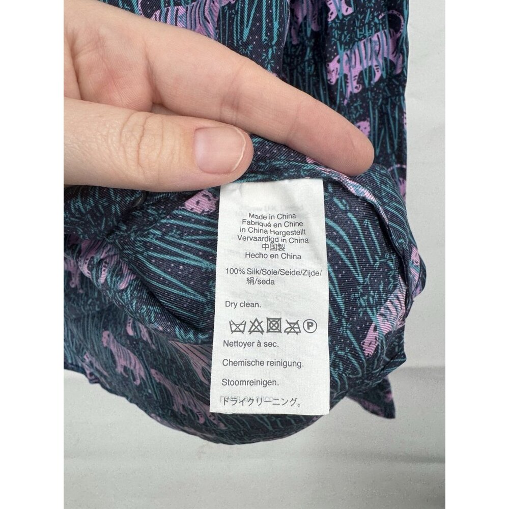 J. Crew Collection Tiger Print 100% Silk Blouse Women 8 Navy Pink Button Front - Picture 5 of 8